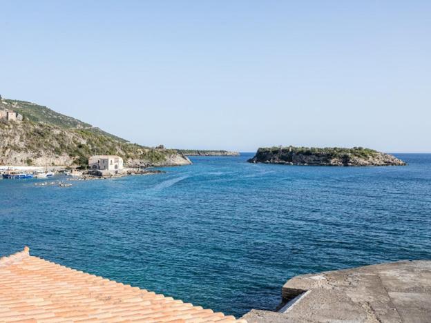 Marina Apartments Kardhamili Bagian luar foto