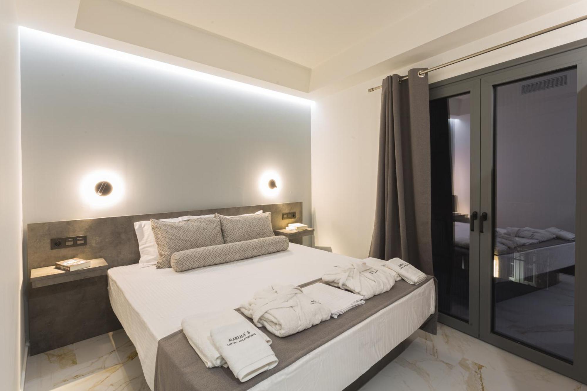 Marina Apartments Kardhamili Bagian luar foto