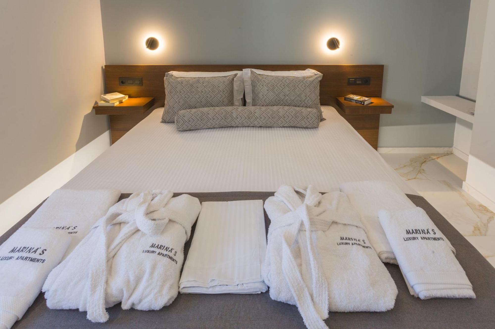 Marina Apartments Kardhamili Bagian luar foto