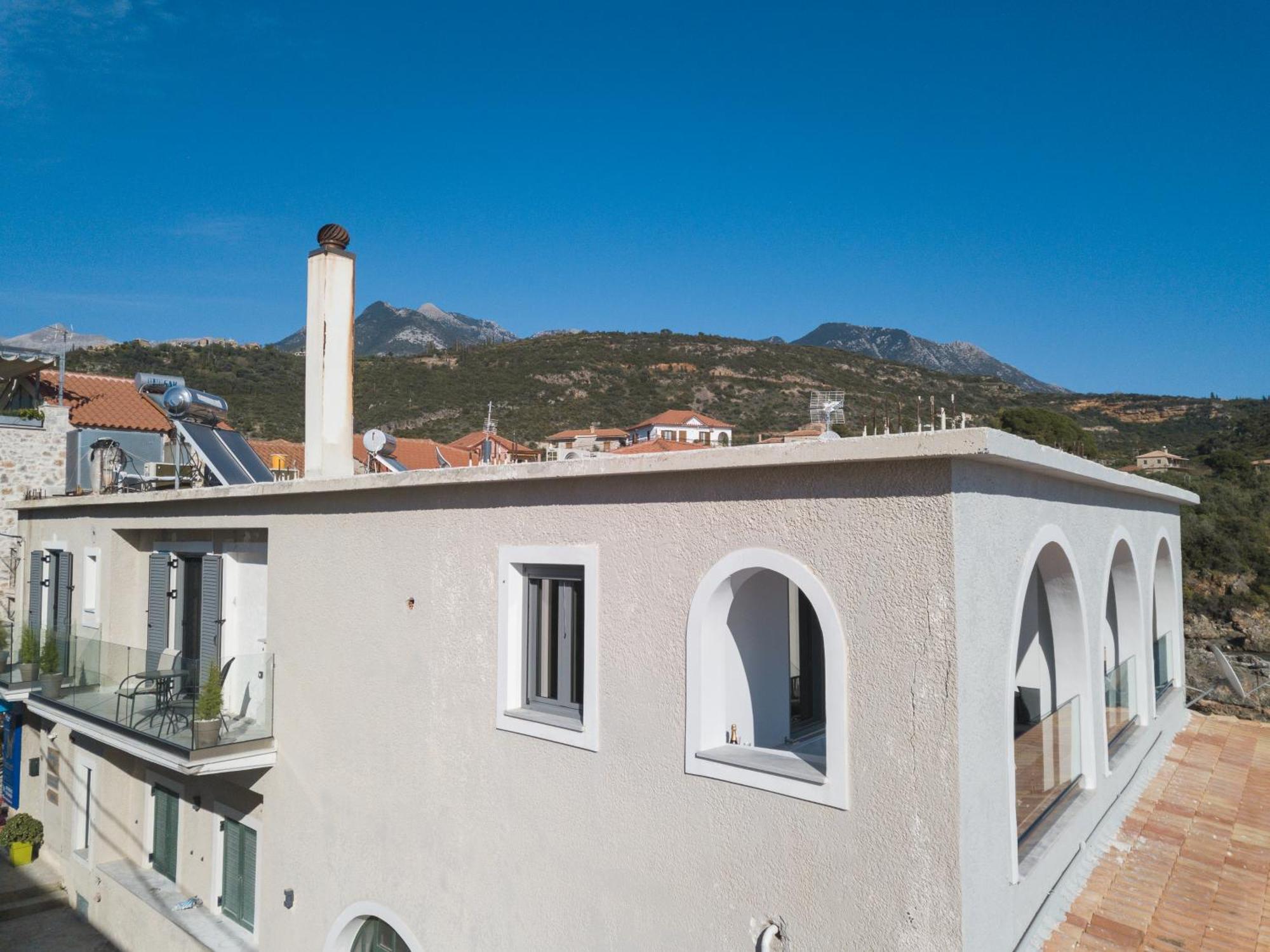 Marina Apartments Kardhamili Bagian luar foto