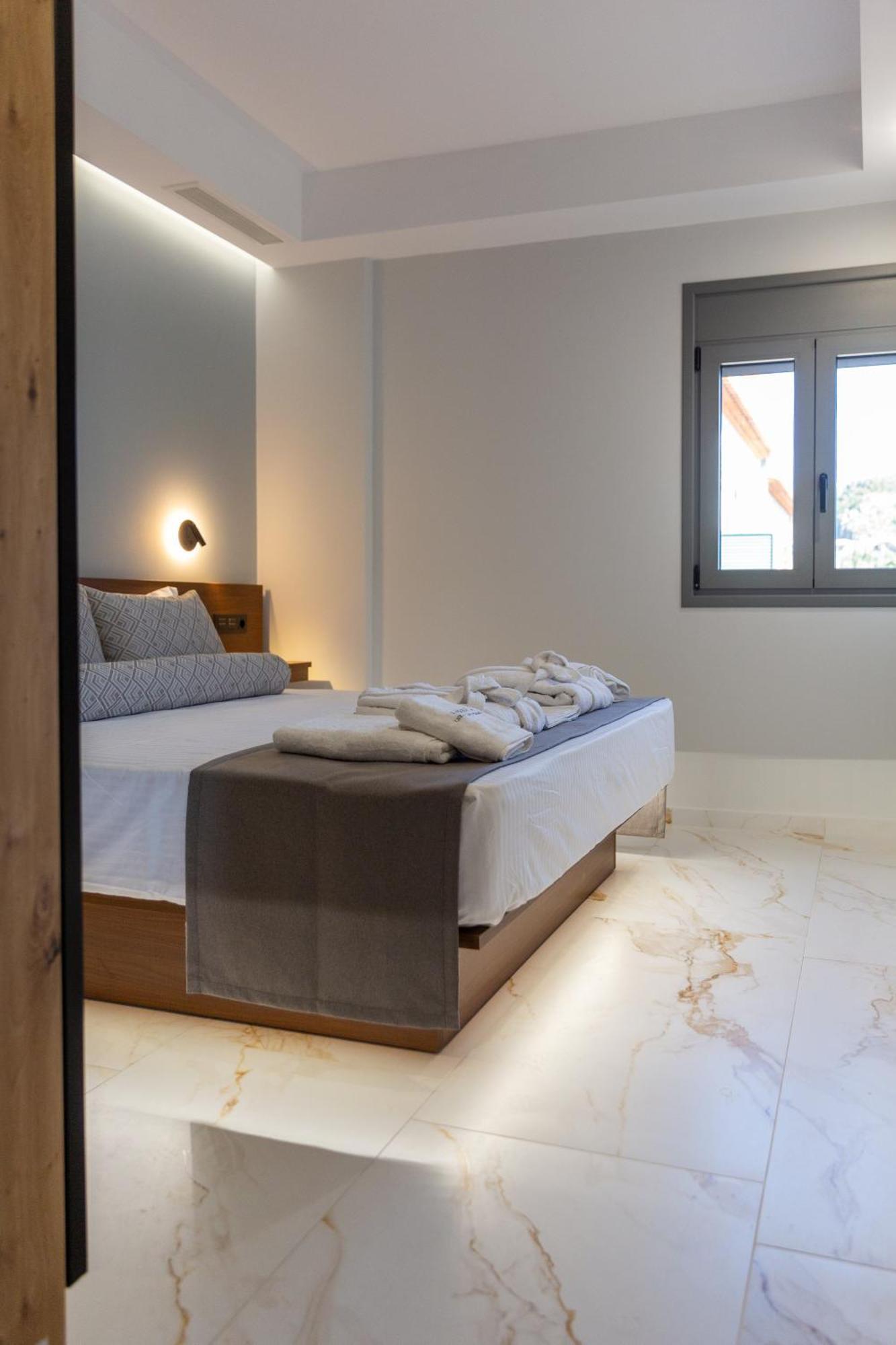 Marina Apartments Kardhamili Bagian luar foto