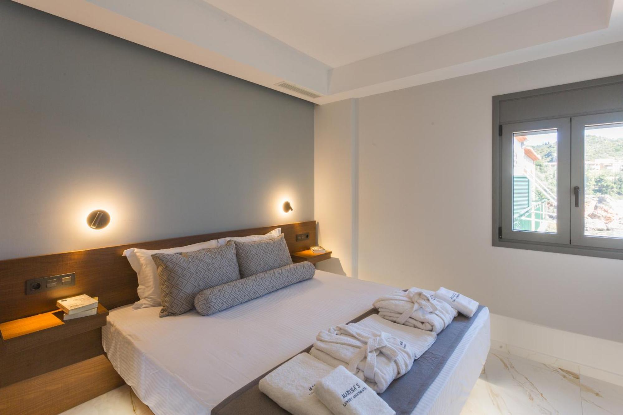 Marina Apartments Kardhamili Bagian luar foto